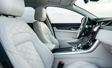 2021 Jaguar XF Sportbrake D200 MHEV SE Interior Front Seats Wallpapers 450x275 (30)