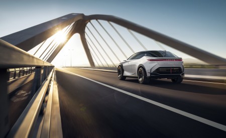 2021 Lexus LF-Z Electrified Concept Rear Three-Quarter Wallpapers 450x275 (8)