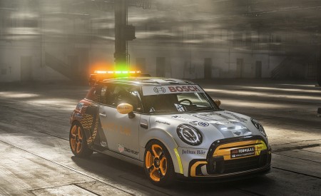 2021 MINI Electric Pacesetter Front Three-Quarter Wallpapers 450x275 (2)