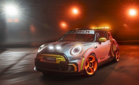 2021 MINI Electric Pacesetter Front Three-Quarter Wallpapers 450x275 (22)