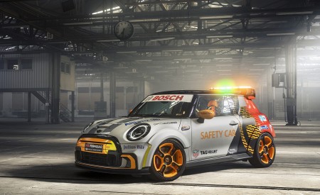 2021 MINI Electric Pacesetter Front Three-Quarter Wallpapers 450x275 (11)