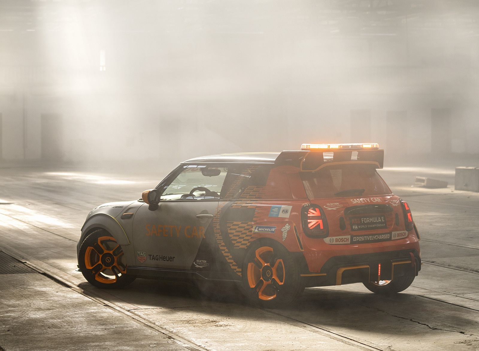 2021 MINI Electric Pacesetter Rear Three-Quarter Wallpapers #17 of 62