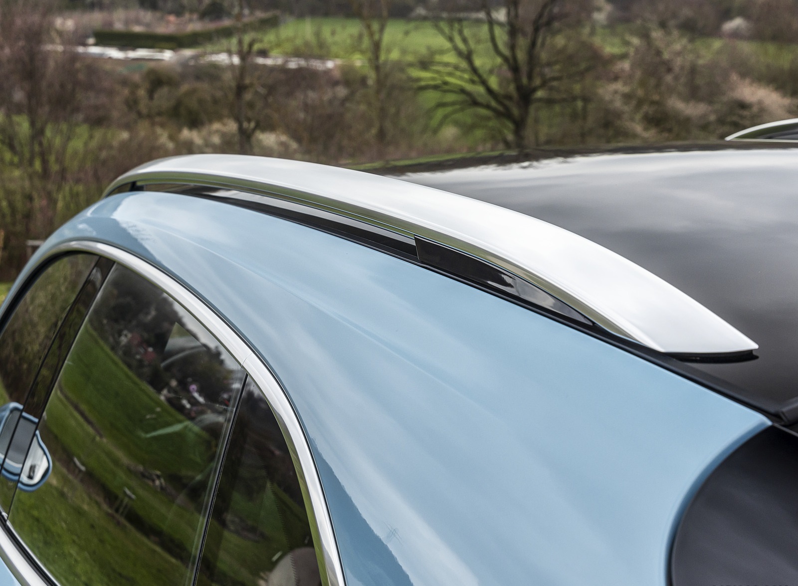 2022 Porsche Taycan 4S Cross Turismo (Color: Frozen Blue Metallic) Detail Wallpapers #64 of 95