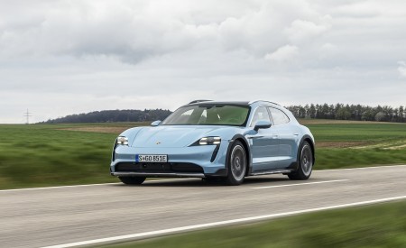 2022 Porsche Taycan 4S Cross Turismo (Color: Frozen Blue Metallic) Front Three-Quarter Wallpapers 450x275 (48)