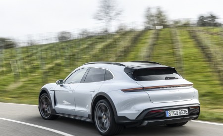 2022 Porsche Taycan 4S Cross Turismo (Color: Ice Grey Metallic) Rear Three-Quarter Wallpapers 450x275 (4)