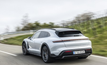 2022 Porsche Taycan 4S Cross Turismo (Color: Ice Grey Metallic) Rear Three-Quarter Wallpapers 450x275 (14)