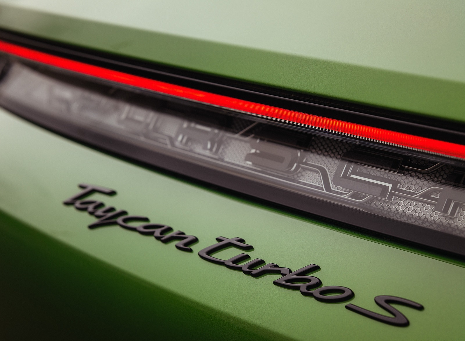 2022 Porsche Taycan Turbo S Cross Turismo (Color: Mamba Green Metallic) Badge Wallpapers #31 of 56