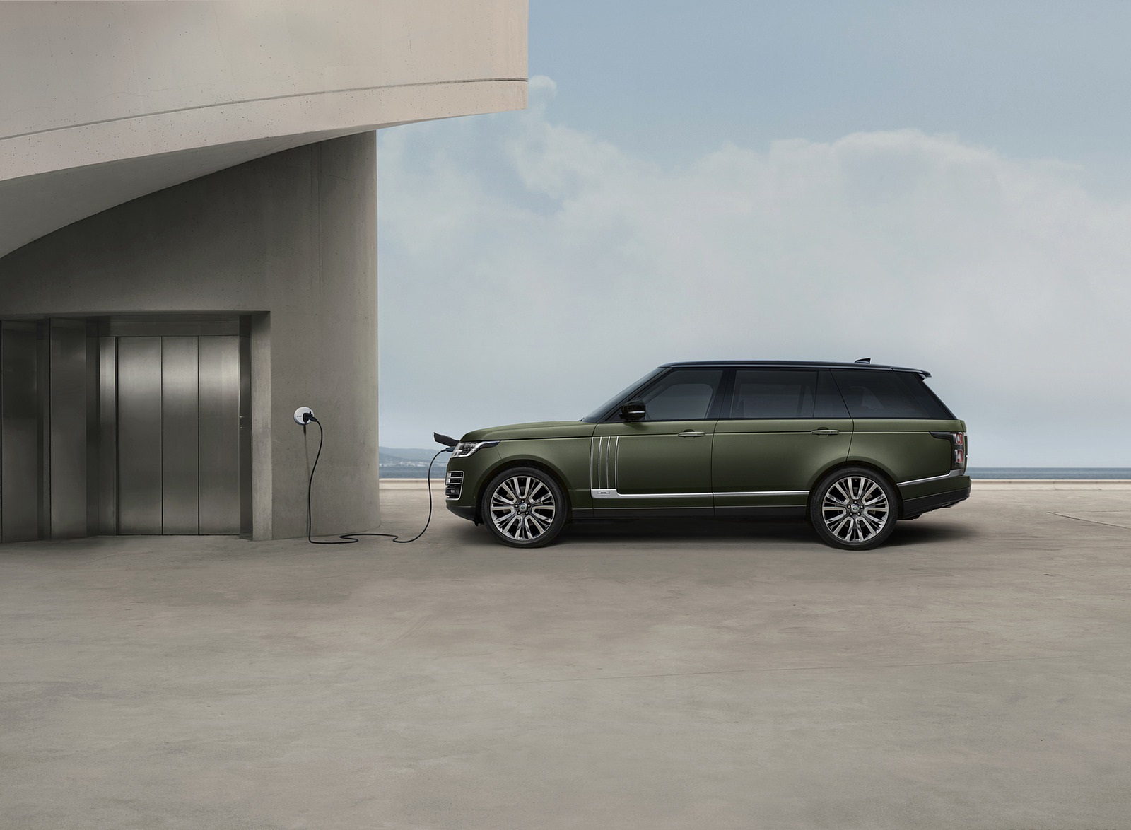 2021 Range Rover SVAutobiography Ultimate Side Wallpapers (4)