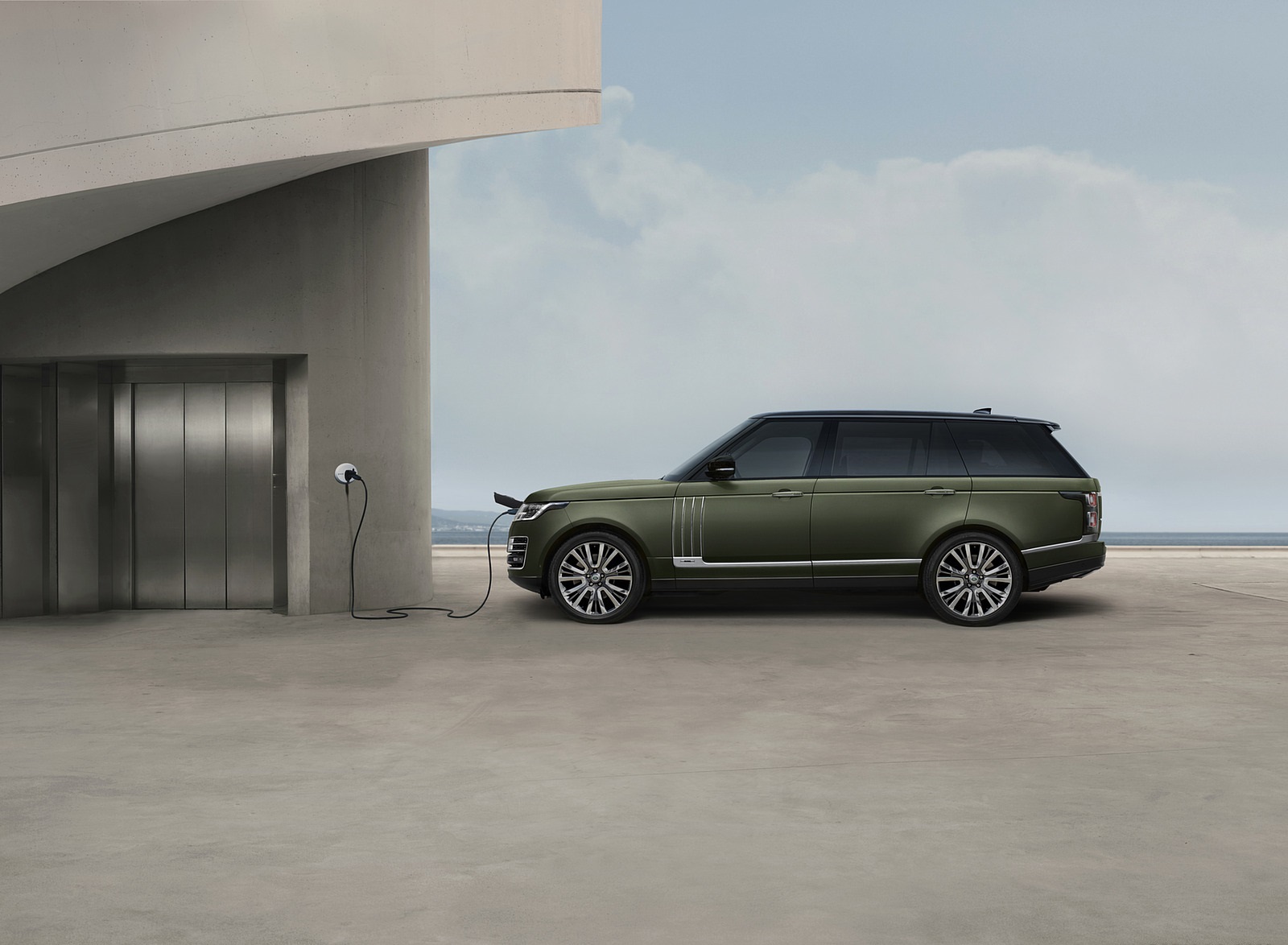 2021 Range Rover SVAutobiography Ultimate Side Wallpapers #4 of 12