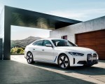 2022 BMW i4 eDrive40 Front Three-Quarter Wallpapers 150x120 (11)