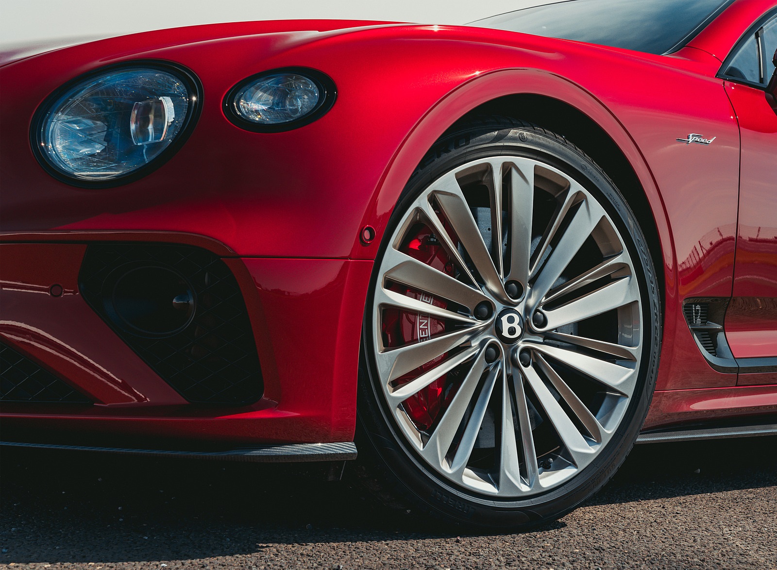 2022 Bentley Continental GT Speed (Color: Candy Red) Detail Wallpapers  #13 of 173