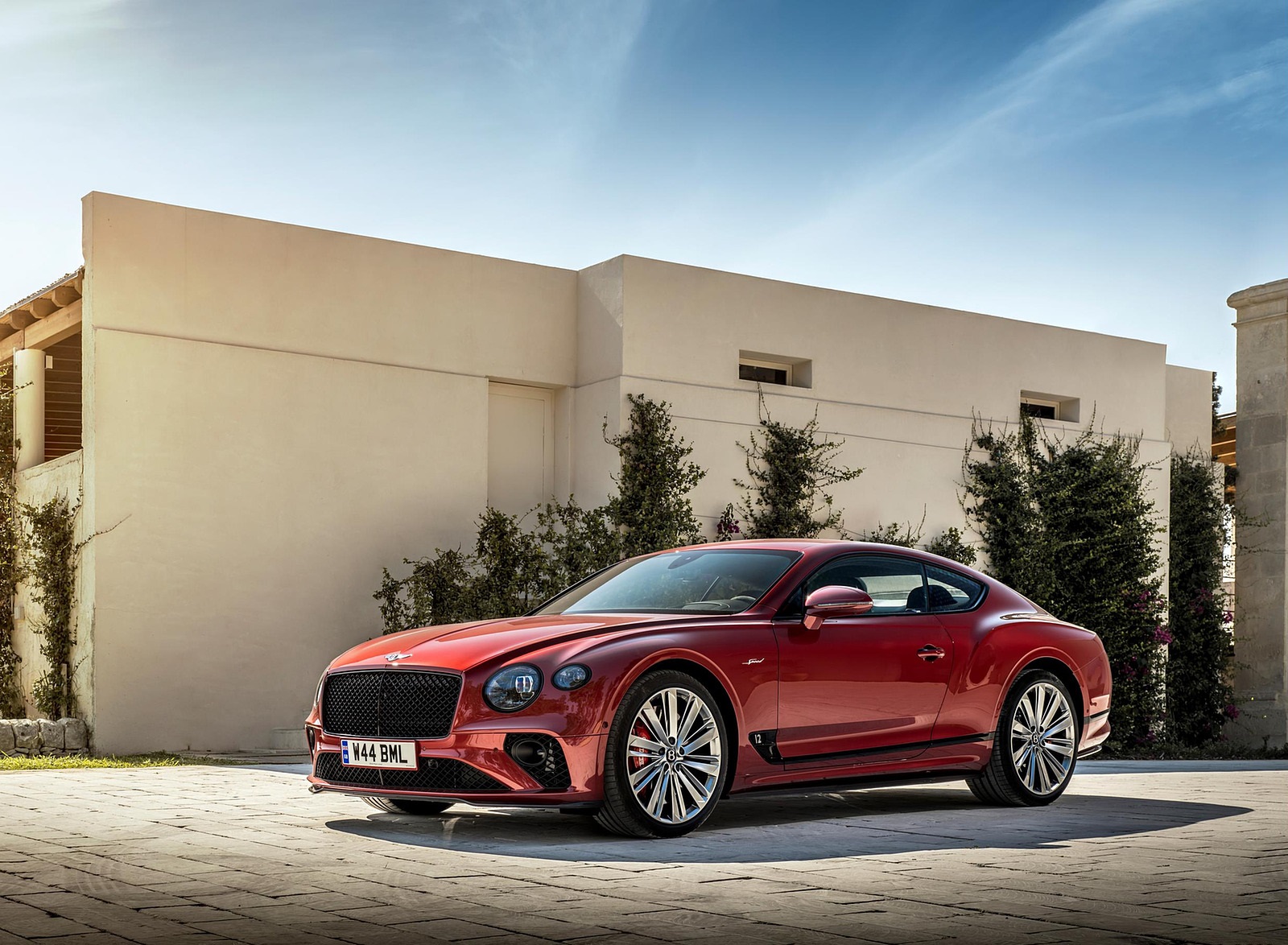 2022 Bentley Continental GT Speed (Color: Candy Red) Front Three-Quarter Wallpapers #94 of 173