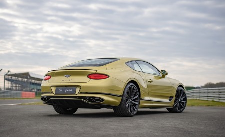 2022 Bentley Continental GT Speed (Color: Julep) Rear Three-Quarter Wallpapers 450x275 (32)