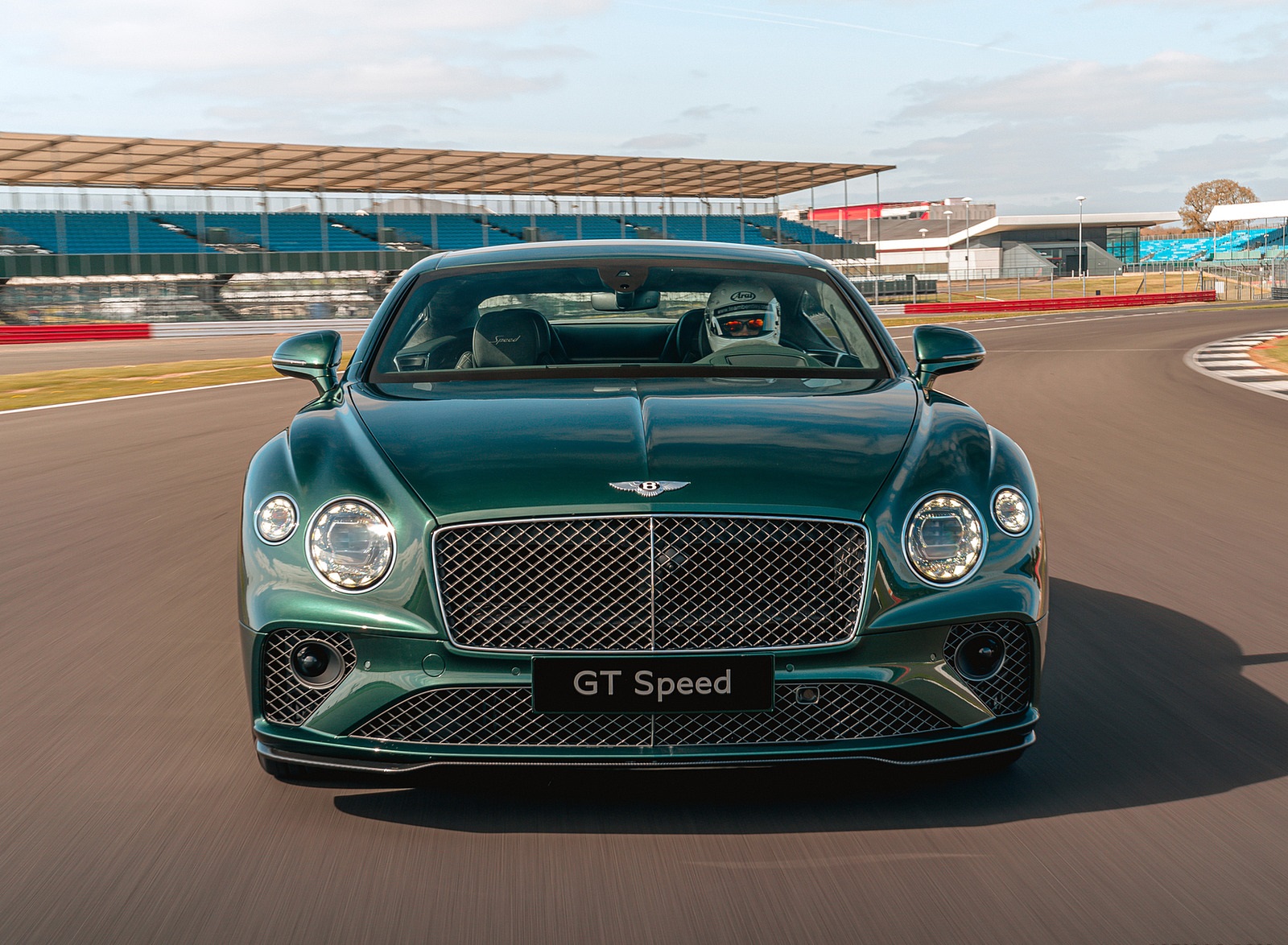 2022 Bentley Continental GT Speed (Color: Verdant) Front Wallpapers #46 of 173