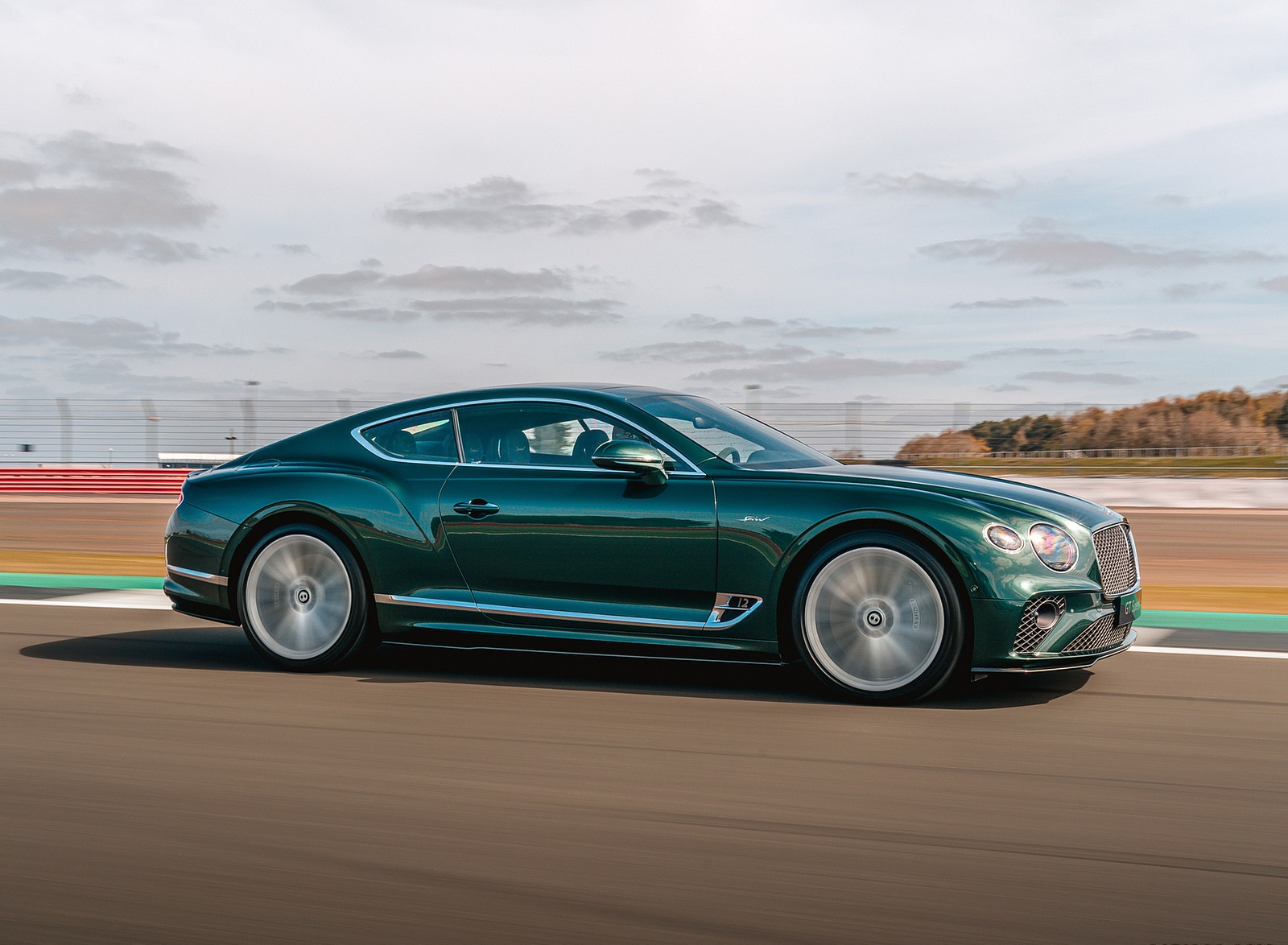 2022 Bentley Continental GT Speed (Color: Verdant) Side Wallpapers #50 of 173