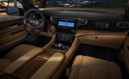 2022 Jeep Grand Wagoneer Interior Wallpapers 450x275 (47)
