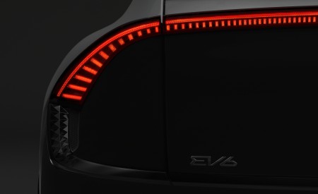 2022 Kia EV6 Tail Light Wallpapers 450x275 (68)