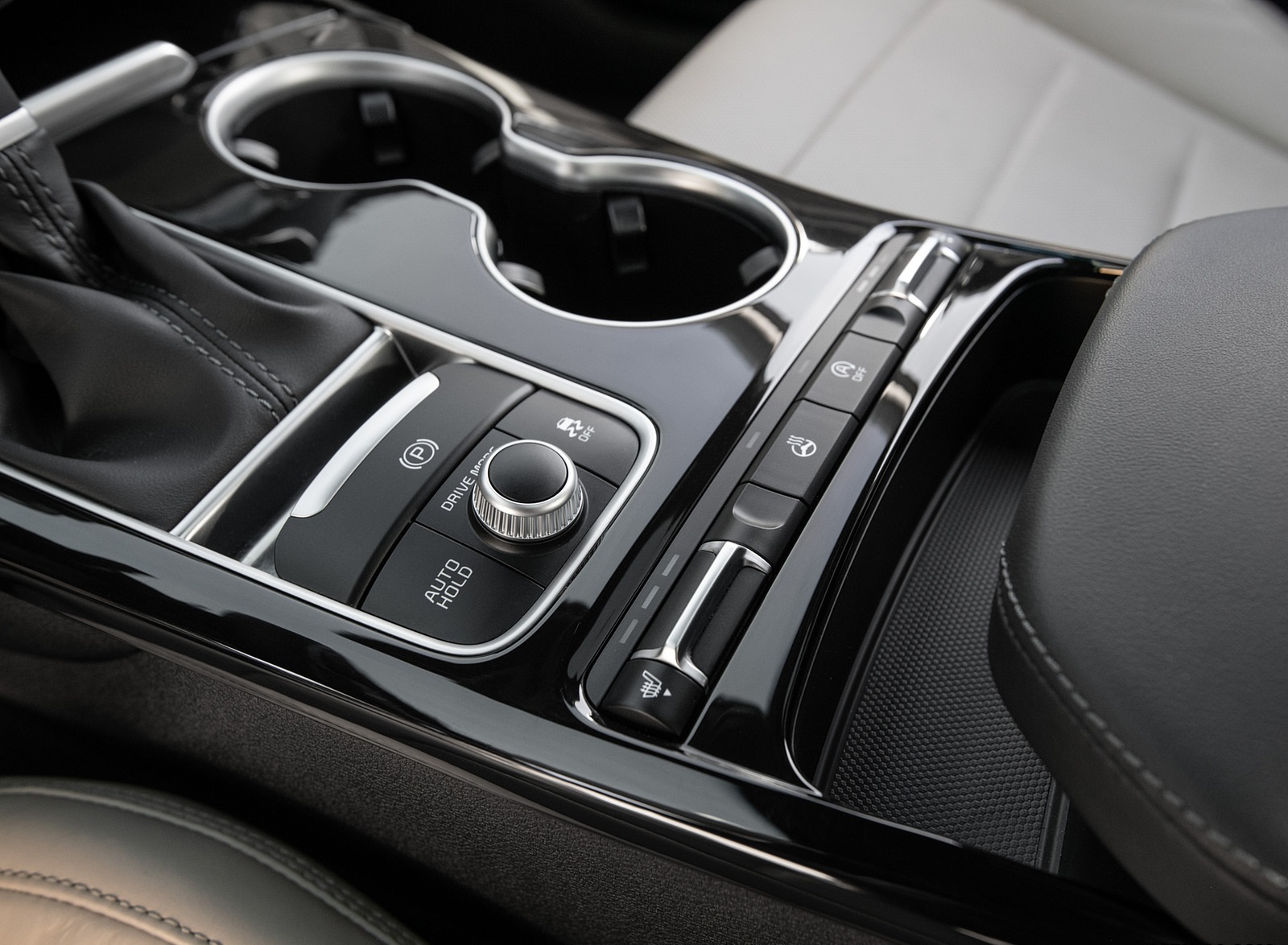 2022 Kia Stinger GT-Line Central Console Wallpapers #25 of 29