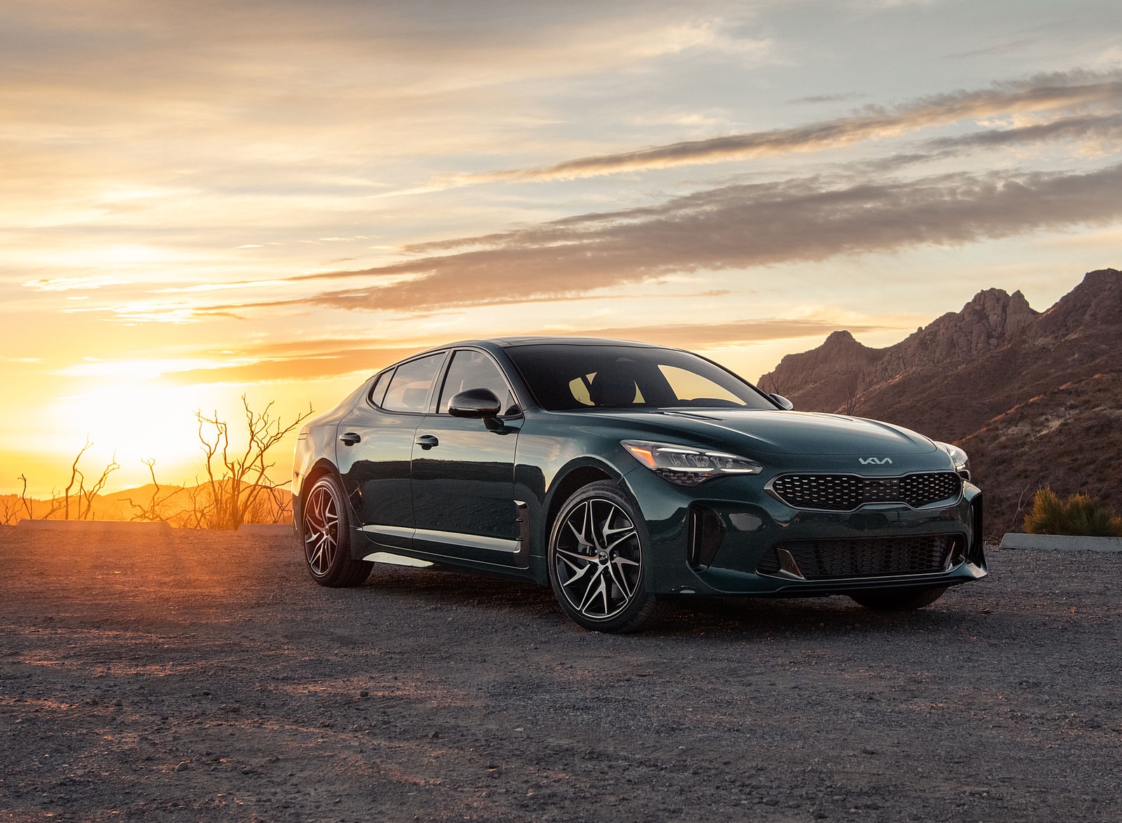 2022 Kia Stinger GT-Line Front Three-Quarter Wallpapers  #9 of 29