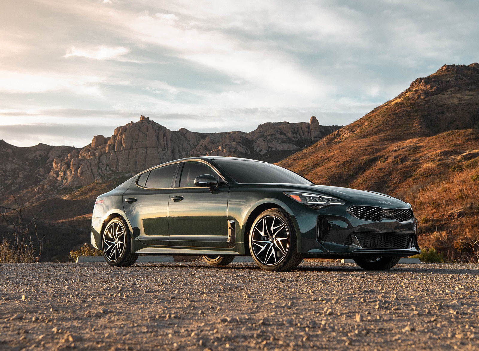 2022 Kia Stinger GT-Line Front Three-Quarter Wallpapers #10 of 29