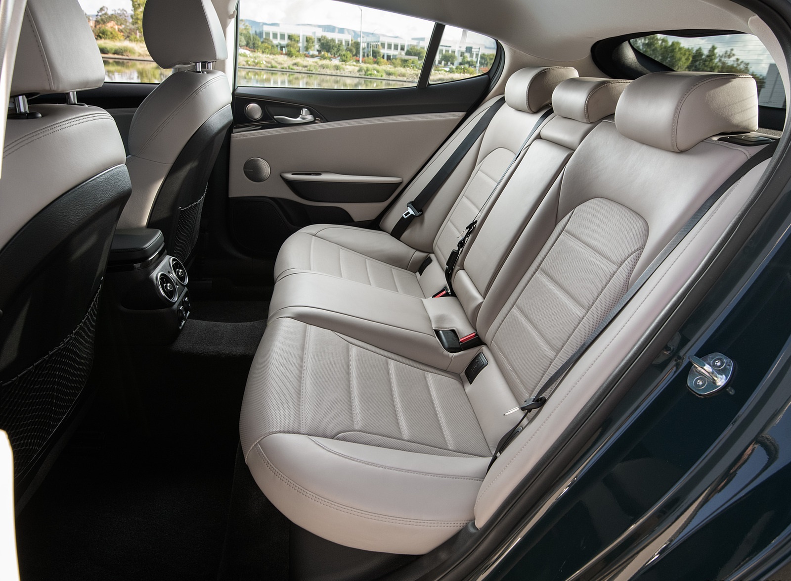 2022 Kia Stinger GT-Line Interior Rear Seats Wallpapers  #28 of 29