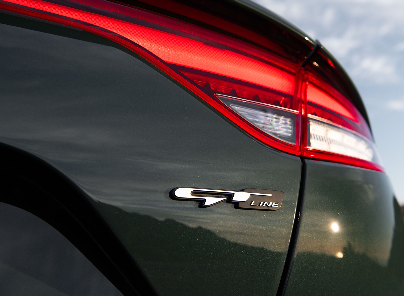 Kia Stinger скетч