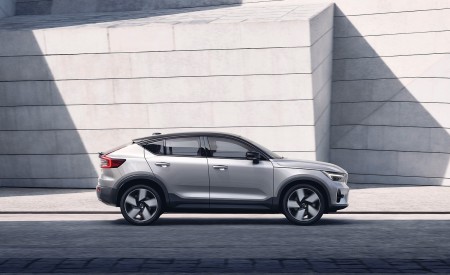 2022 Volvo C40 Recharge (Color: Dawn Silver) Side Wallpapers 450x275 (7)