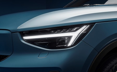 2022 Volvo C40 Recharge Headlight Wallpapers  450x275 (85)