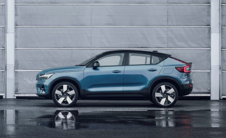 2022 Volvo C40 Recharge Side Wallpapers  450x275 (63)