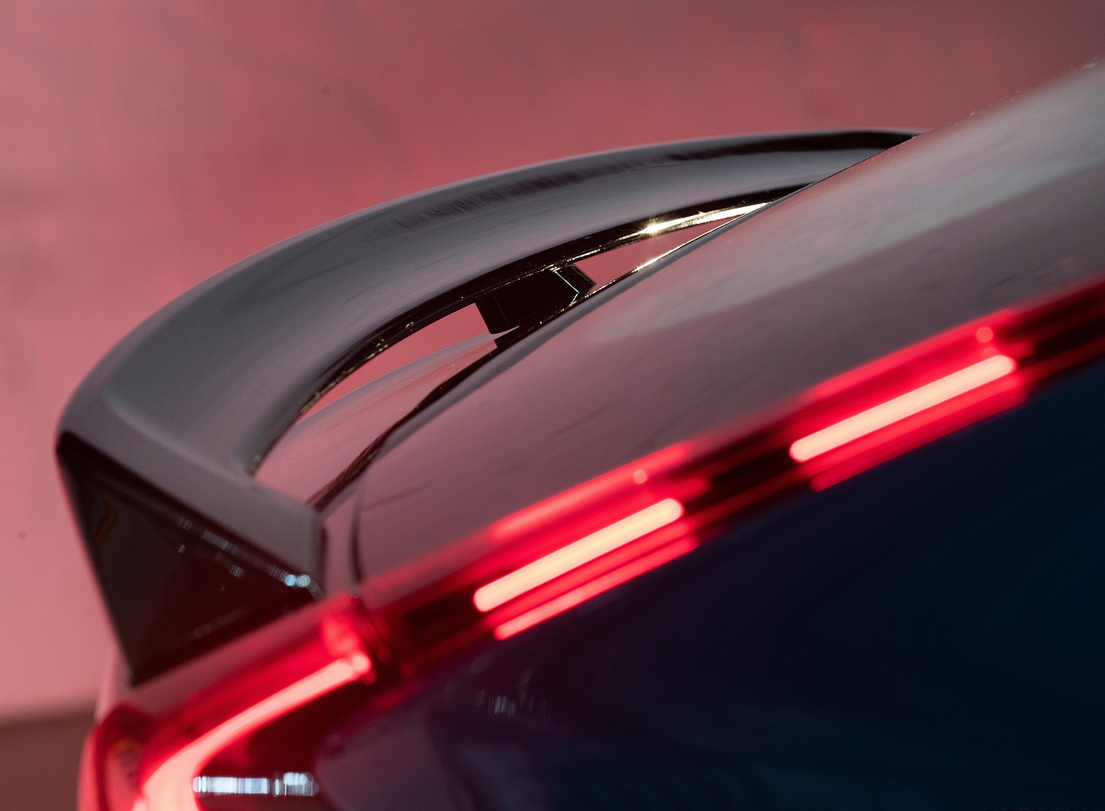 2022 Volvo C40 Recharge Tail Light Wallpapers  #50 of 101