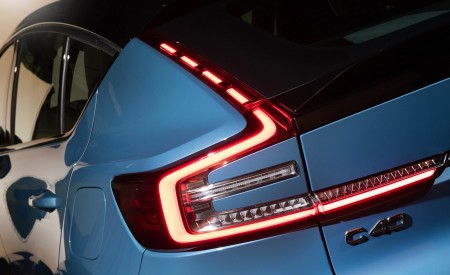 2022 Volvo C40 Recharge Tail Light Wallpapers  450x275 (51)