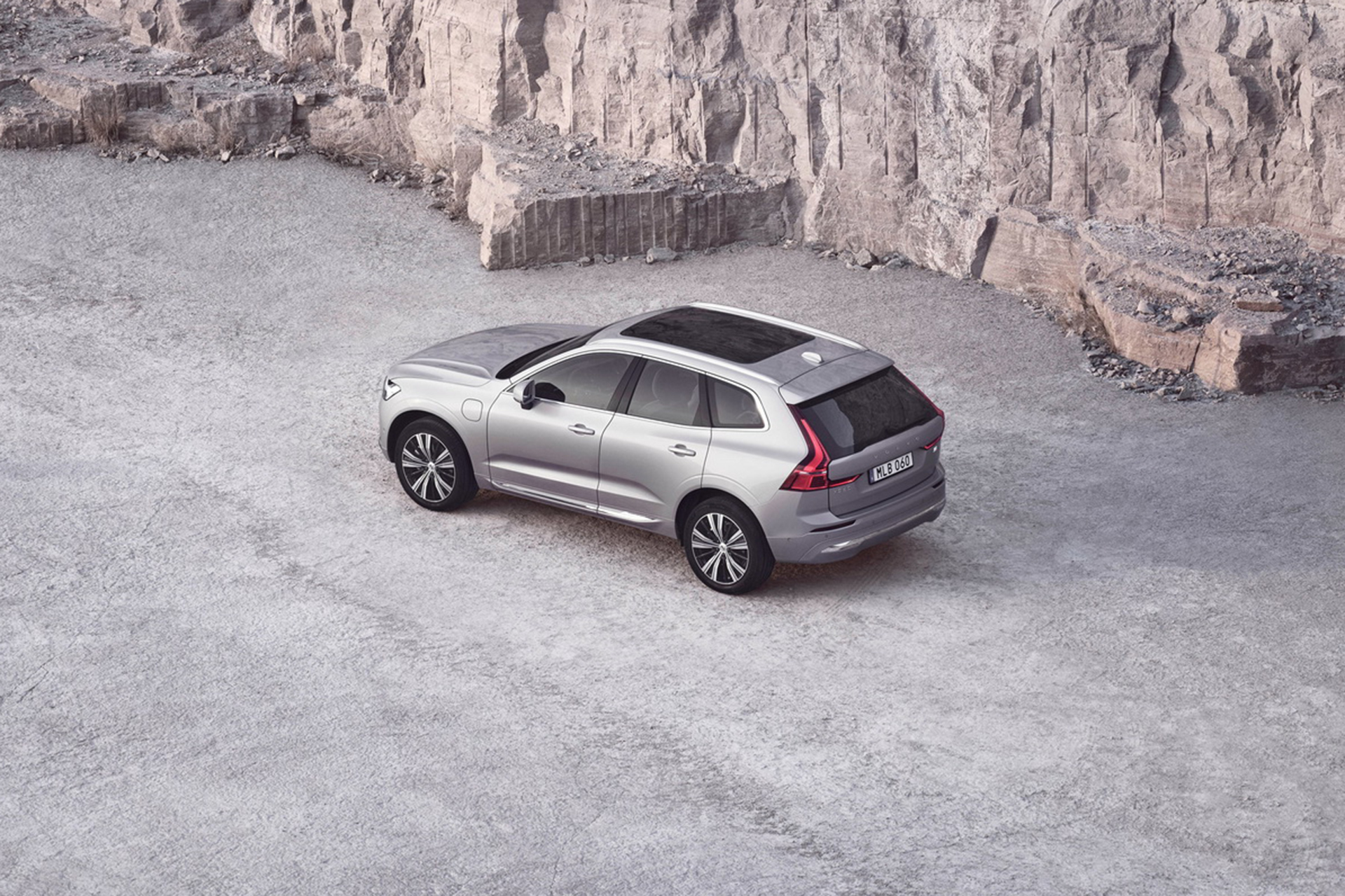 2022 Volvo XC60 Rear Three-Quarter Wallpapers #8 of 17