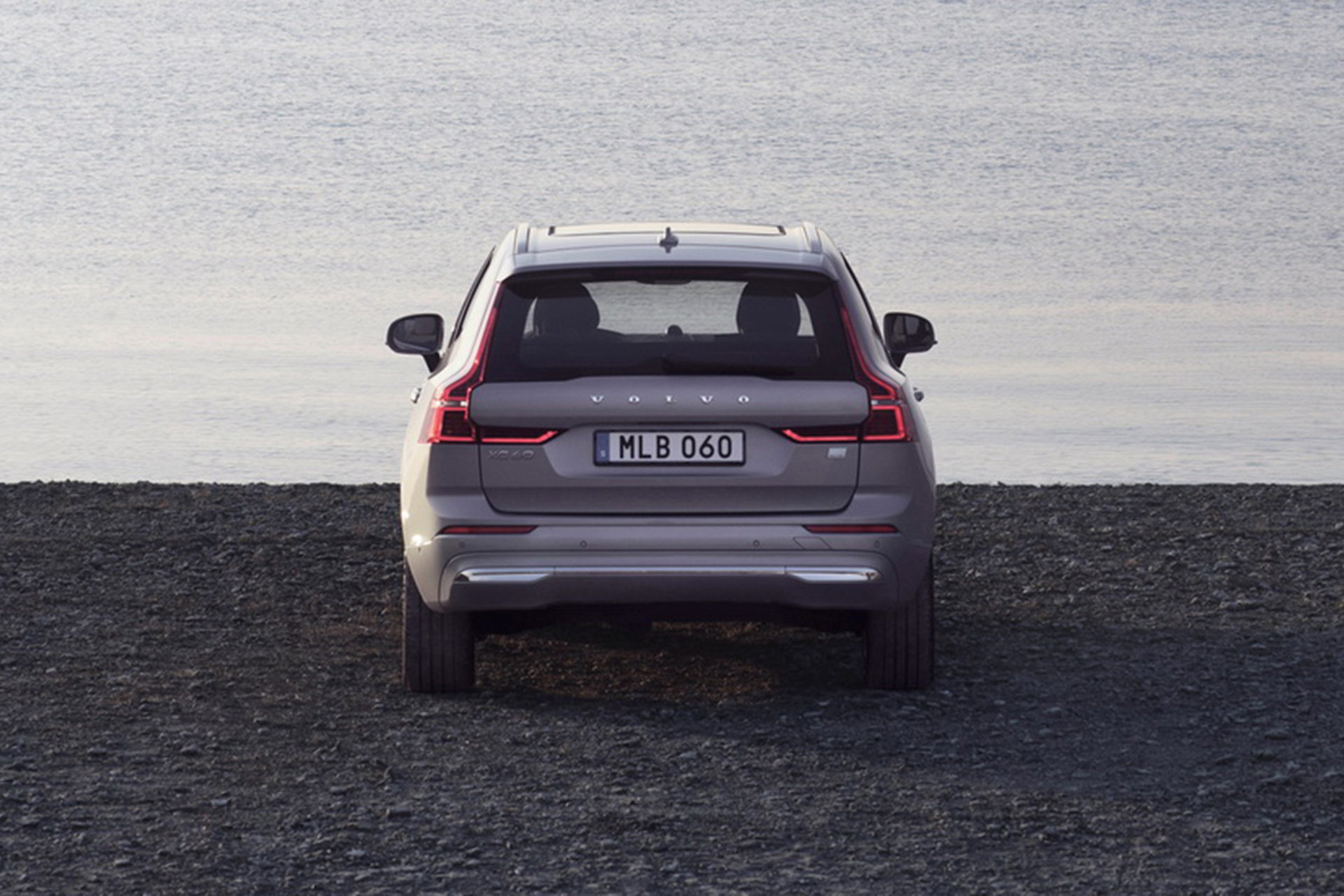 2022 Volvo XC60 Rear Wallpapers (3)