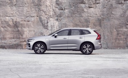 2022 Volvo XC60 Side Wallpapers  450x275 (12)