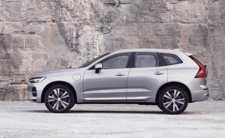 2022 Volvo XC60 Side Wallpapers  450x275 (6)