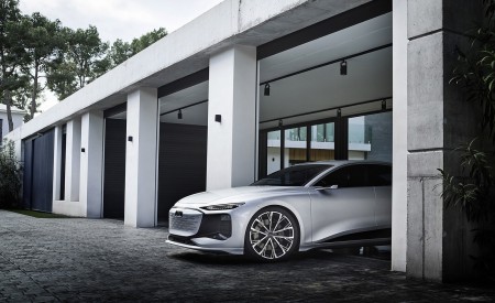 2021 Audi A6 e-tron Concept (Color: Helio Silver) Detail Wallpapers  450x275 (21)
