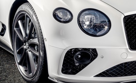 2021 Bentley Continental GT V8 Equinox Edition Headlight Wallpapers 450x275 (4)