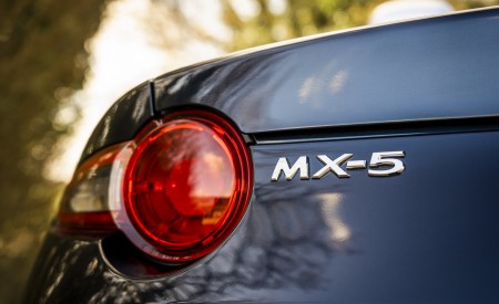 2021 Mazda MX-5 Sport Venture Tail Light Wallpapers 450x275 (151)