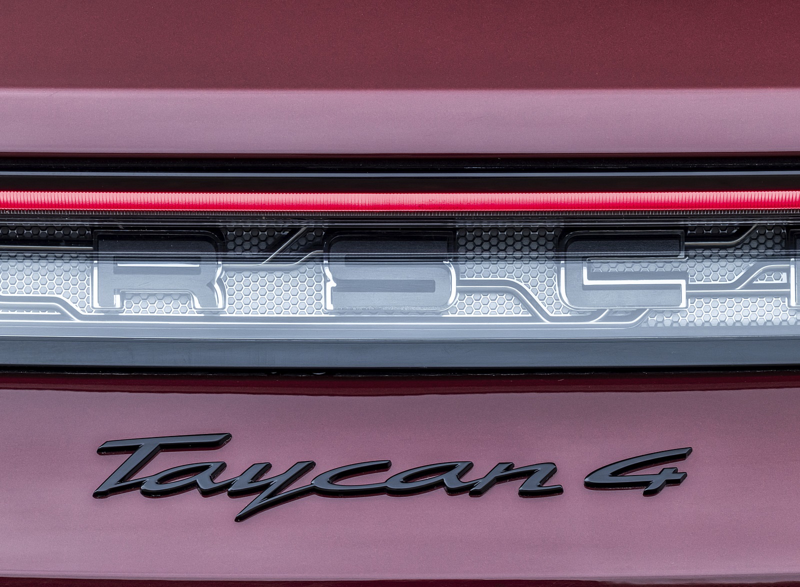 2022 Porsche Taycan 4 Cross Turismo (Color: Cherry Metallic) Badge Wallpapers #181 of 189