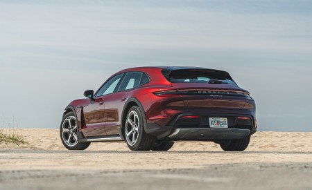 2022 Porsche Taycan 4 Cross Turismo (Color: Cherry Red) Rear Three-Quarter Wallpapers 450x275 (64)