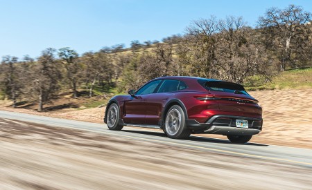 2022 Porsche Taycan 4 Cross Turismo (Color: Cherry Red) Rear Three-Quarter Wallpapers 450x275 (10)