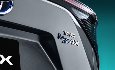 2021 Toyota bZ4X BEV Concept Detail Wallpapers 450x275 (7)