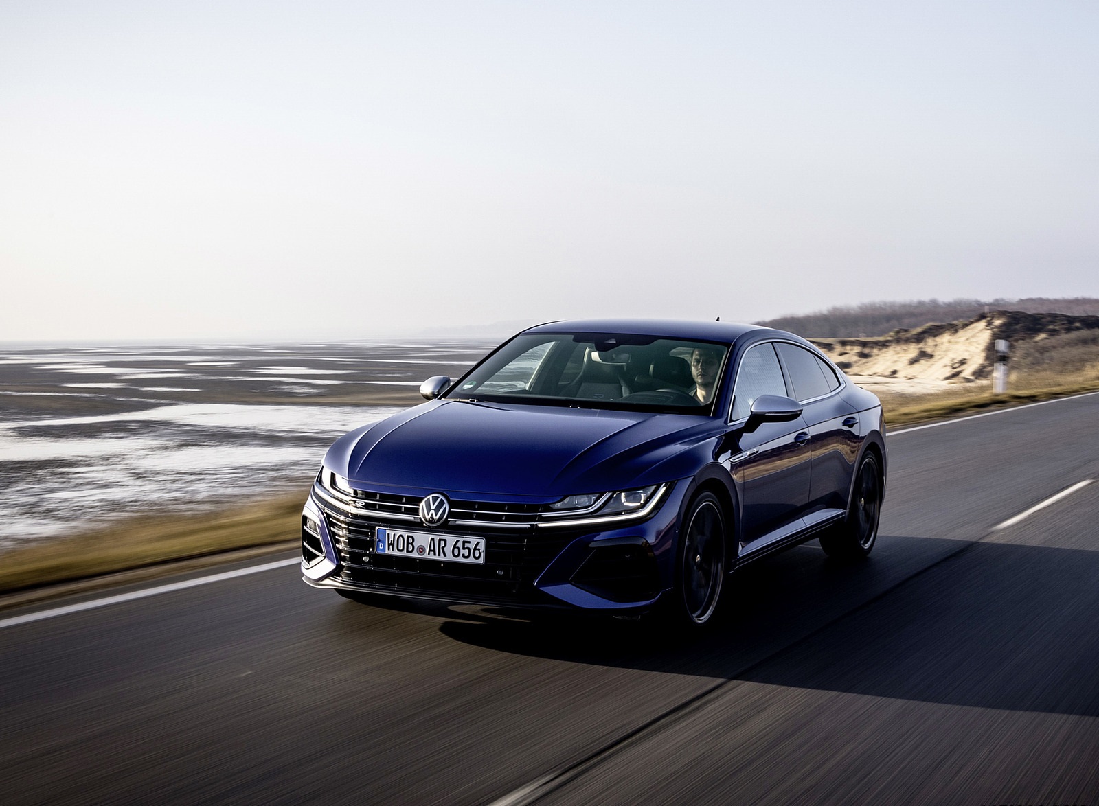 2021 Volkswagen Arteon R Front Three-Quarter Wallpapers #8 of 106