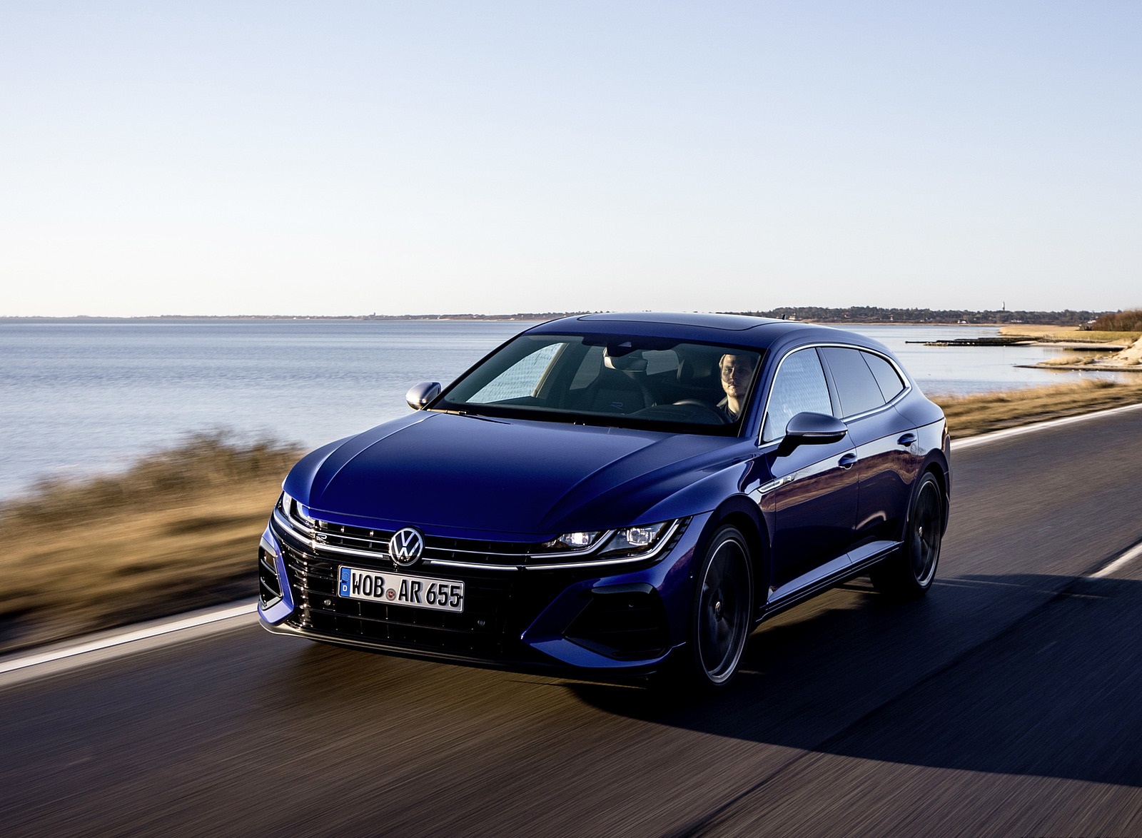 2021 Volkswagen Arteon R Shooting Brake Front Three-Quarter Wallpapers #5 of 90