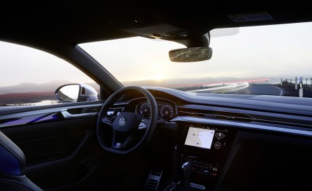 2021 Volkswagen Arteon R Shooting Brake Interior Wallpapers 450x275 (59)