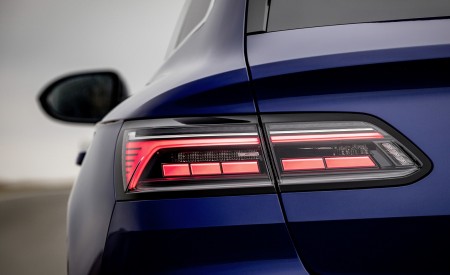 2021 Volkswagen Arteon R Shooting Brake Tail Light Wallpapers 450x275 (41)
