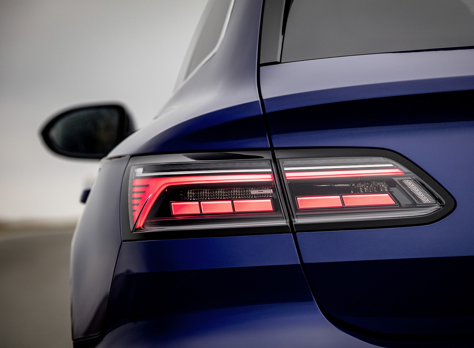 2021 Volkswagen Arteon R Shooting Brake Tail Light Wallpapers #41 of 90