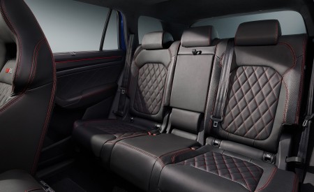 2021 Škoda Kodiaq RS Interior Rear Seats Wallpapers 450x275 (14)