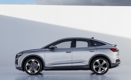 2022 Audi Q4 Sportback e-tron (Color: Florett Silver) Side Wallpapers 450x275 (89)