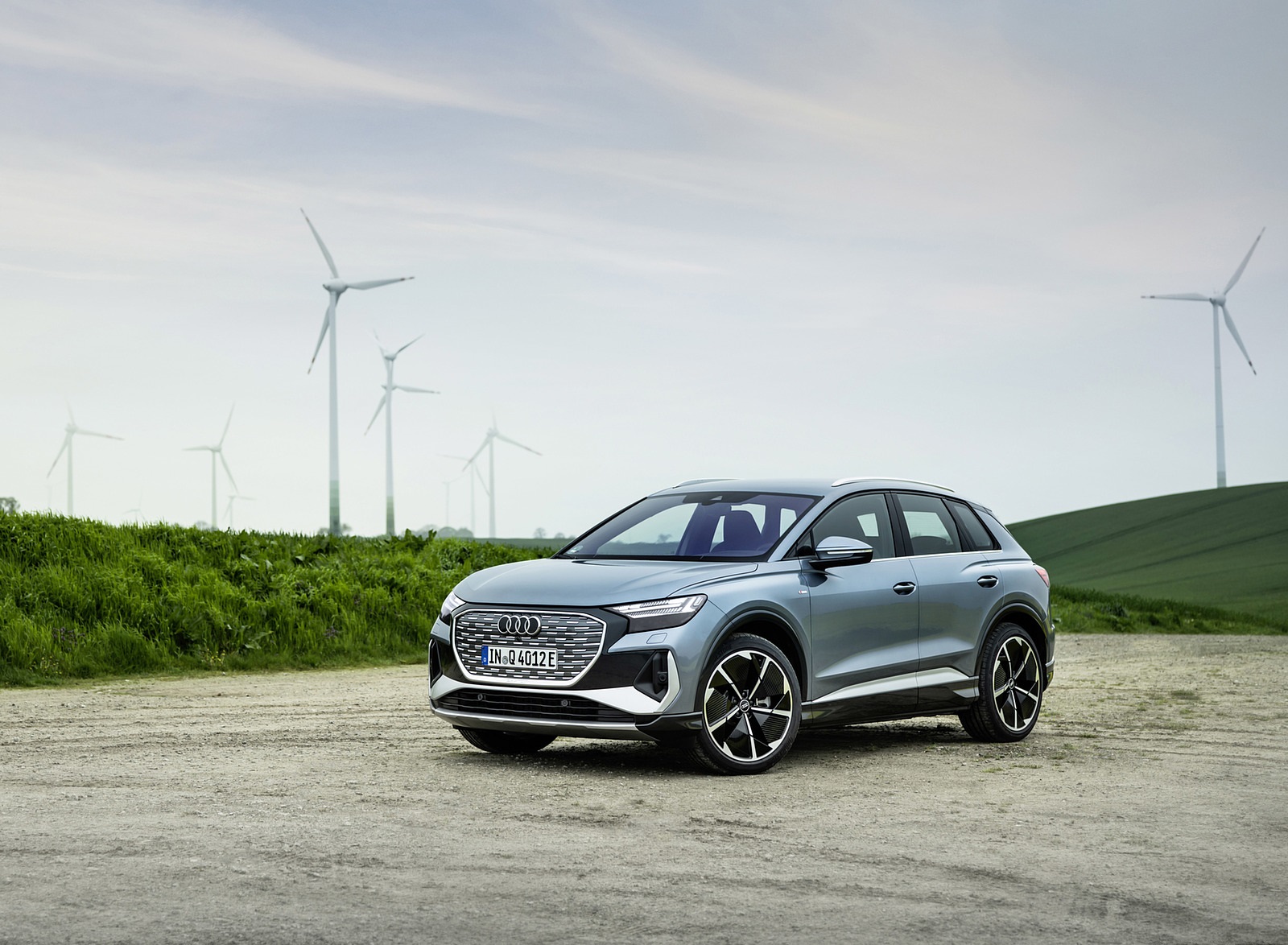 2022 Audi Q4 e-tron (Color: Geyser Blue) Front Three-Quarter Wallpapers  #12 of 183